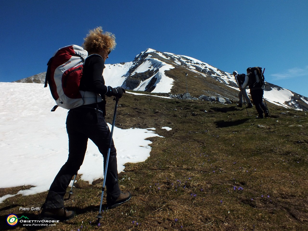 21 E dal rifugio si sale in Arera.JPG